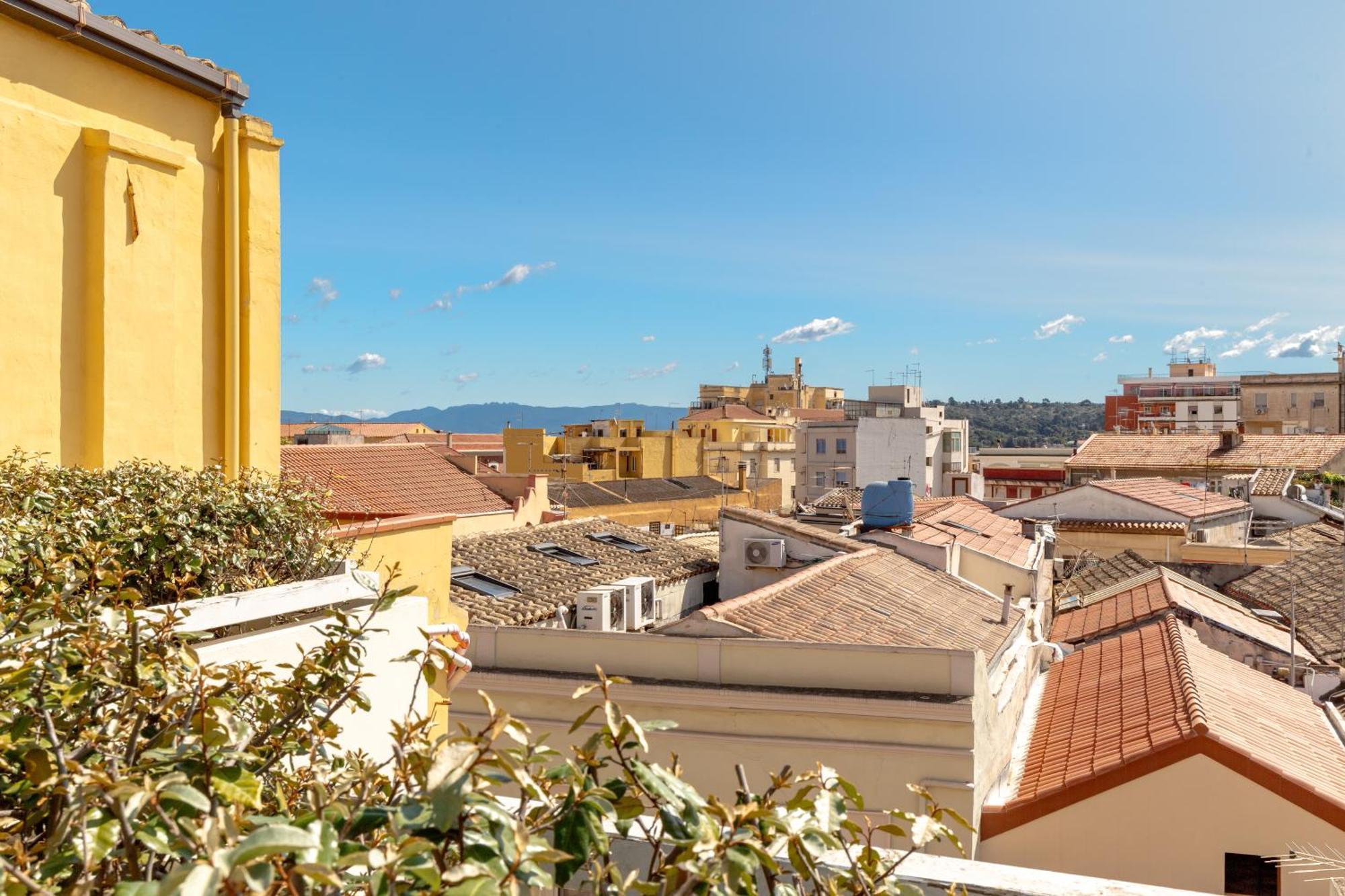 Domus De Silva - Appartamento In Centro Storico A Cagliari Eksteriør billede